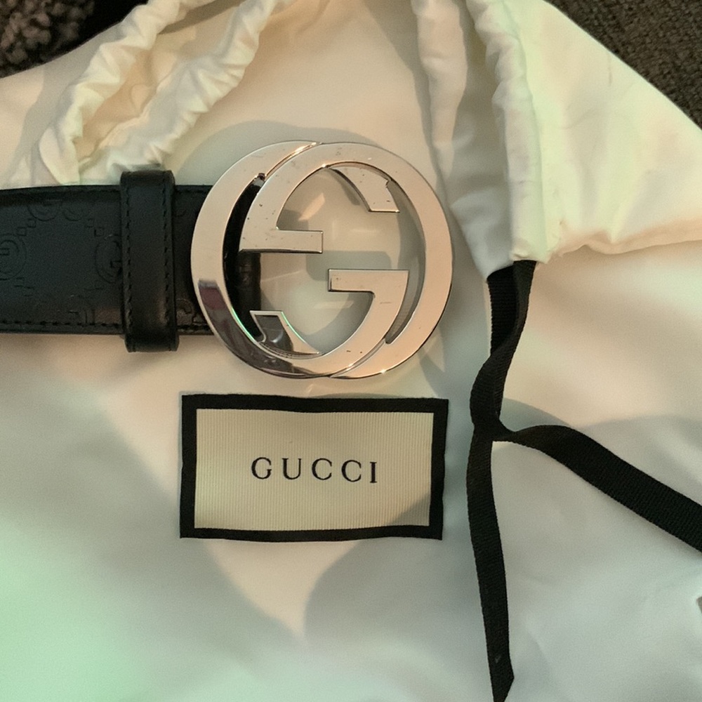Gucci signature leather belt